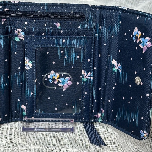 Vera Bradley Navy Garden Design RFID Riley Compact Wallet Designer NWOT - Picture 12 of 16